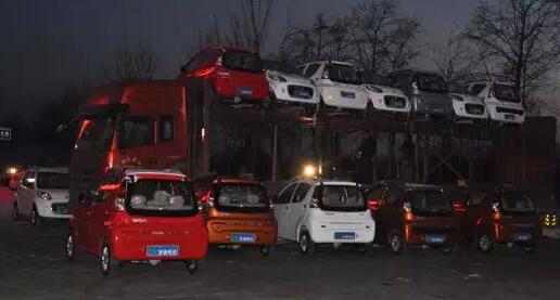 躍迪電動汽車批量發(fā)車湖南—共創(chuàng)低碳生活