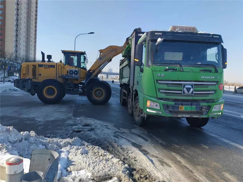 躍迪運(yùn)雪車丨躍迪新能源渣土車變身運(yùn)雪車